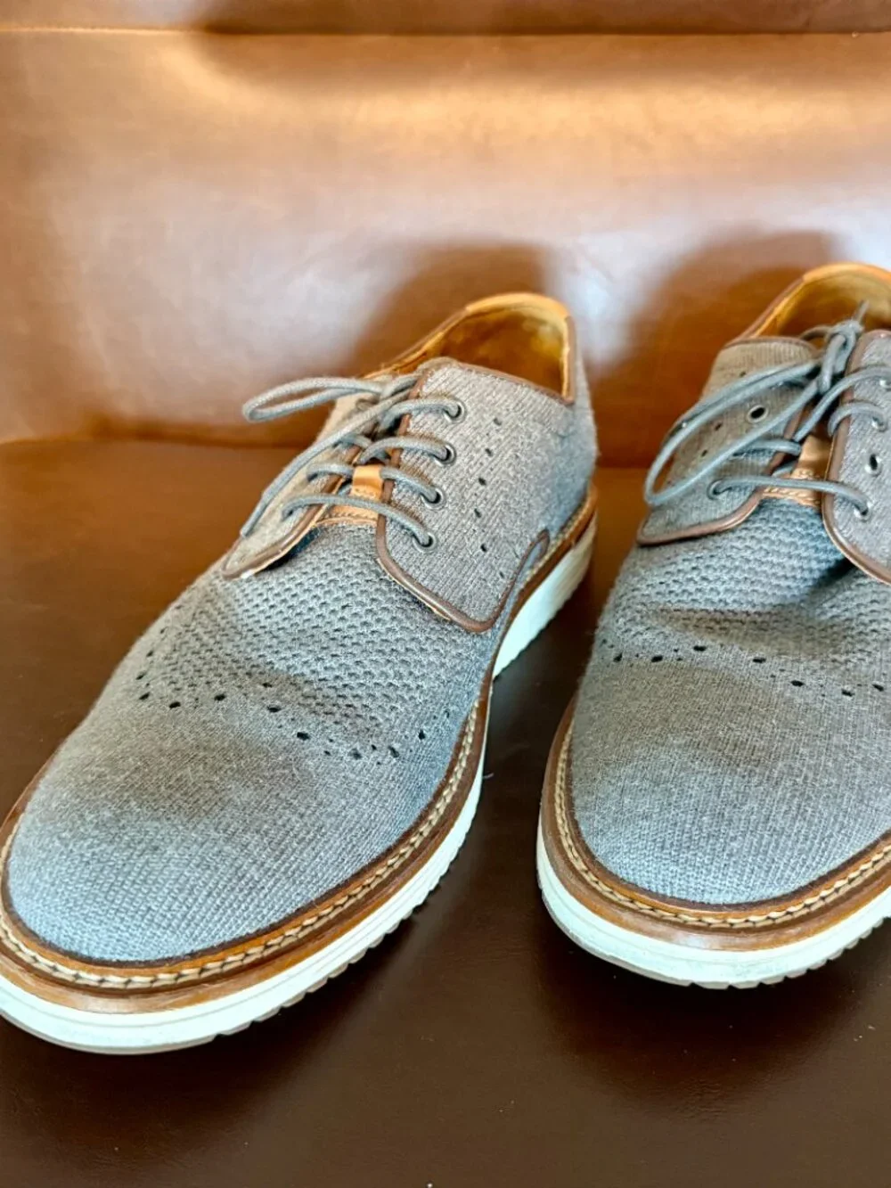 Johnston & Murphy Men's Upton Knit Wingtip Oxford shoes, Size 9 GRAY